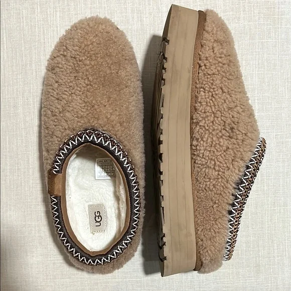 UGG Maxi Curly Tazz Platform Slipper - Picture 2 of 6
